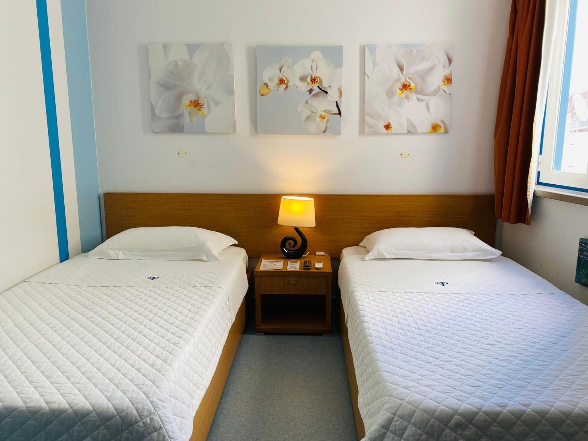 Weaa Hotel Назаре Екстериор снимка