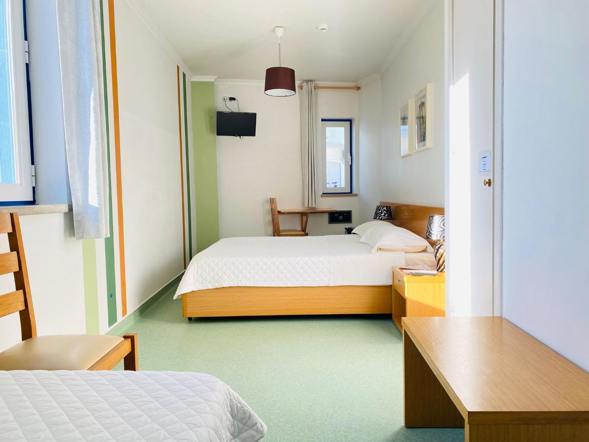 Weaa Hotel Назаре Екстериор снимка