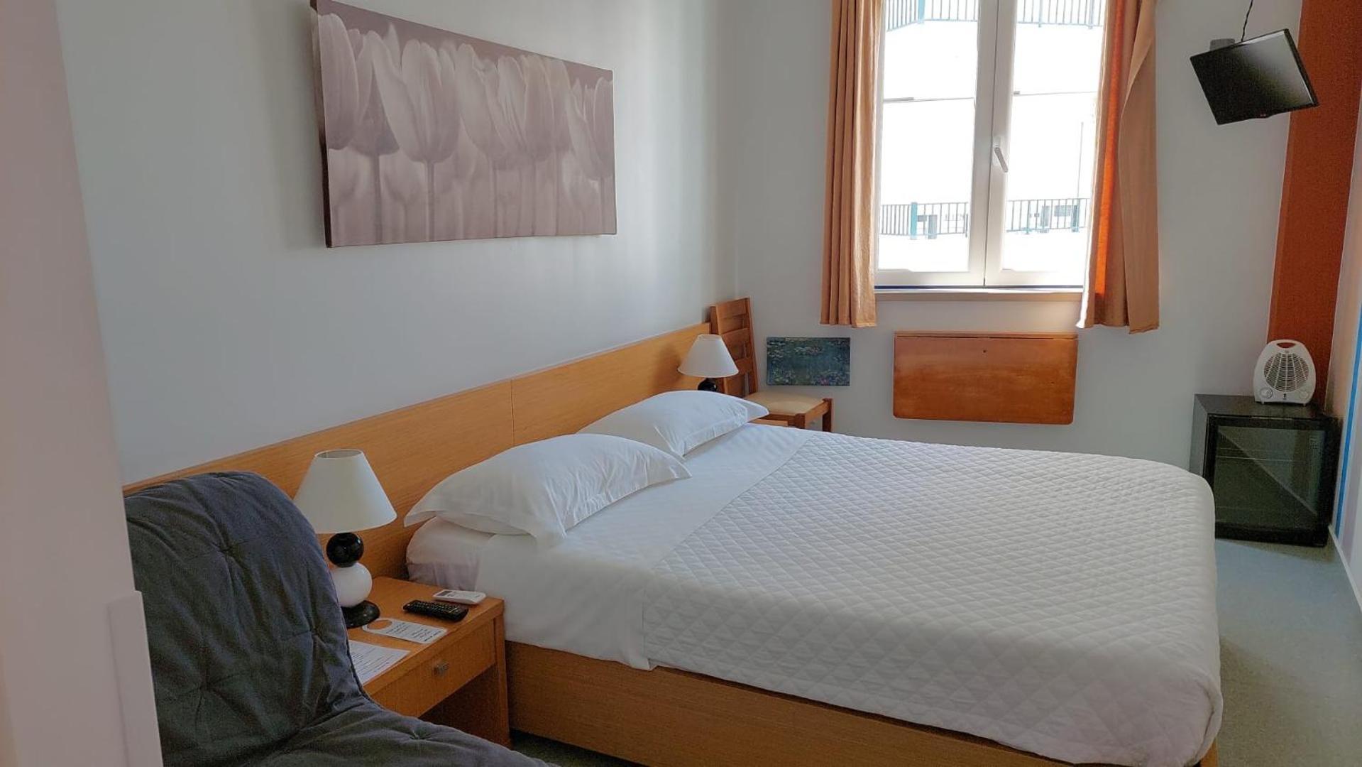 Weaa Hotel Назаре Екстериор снимка